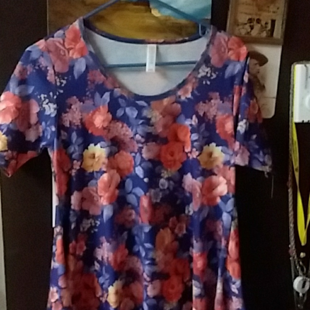 Lularoe perfect T